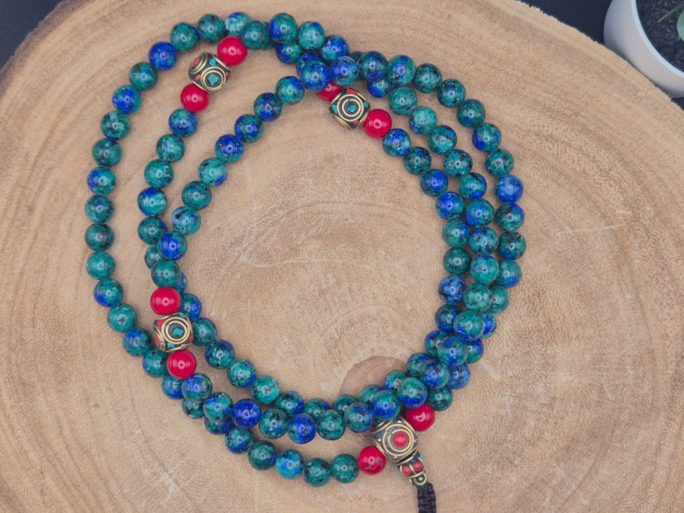 Handgefertigte Mala aus Azurit-Malachit mit lebendiger Farbstruktur